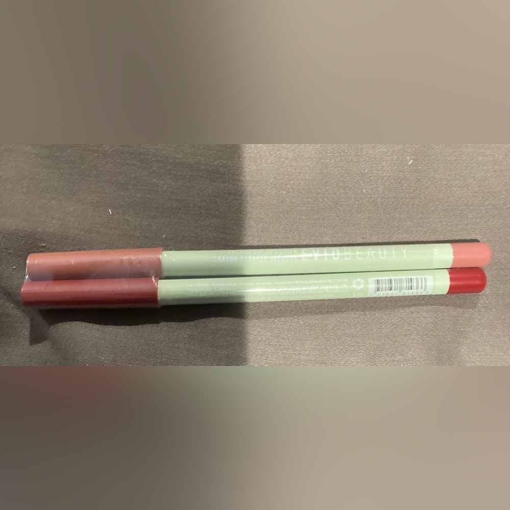 Persona and EVIO beauty lip liners - Picture 3 of 3
